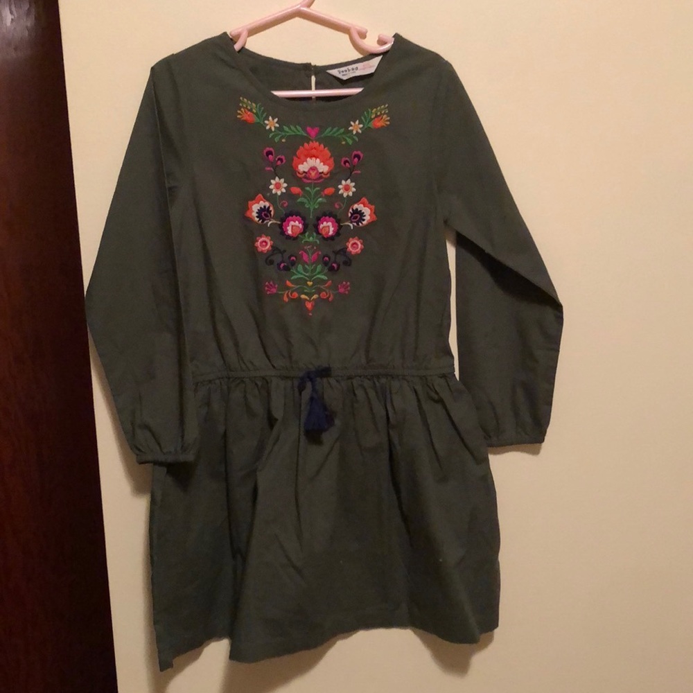 NWT GIRLS DRESS!